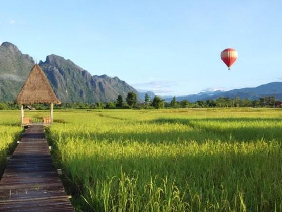 Consiana Hotel Vang Vieng Extérieur photo